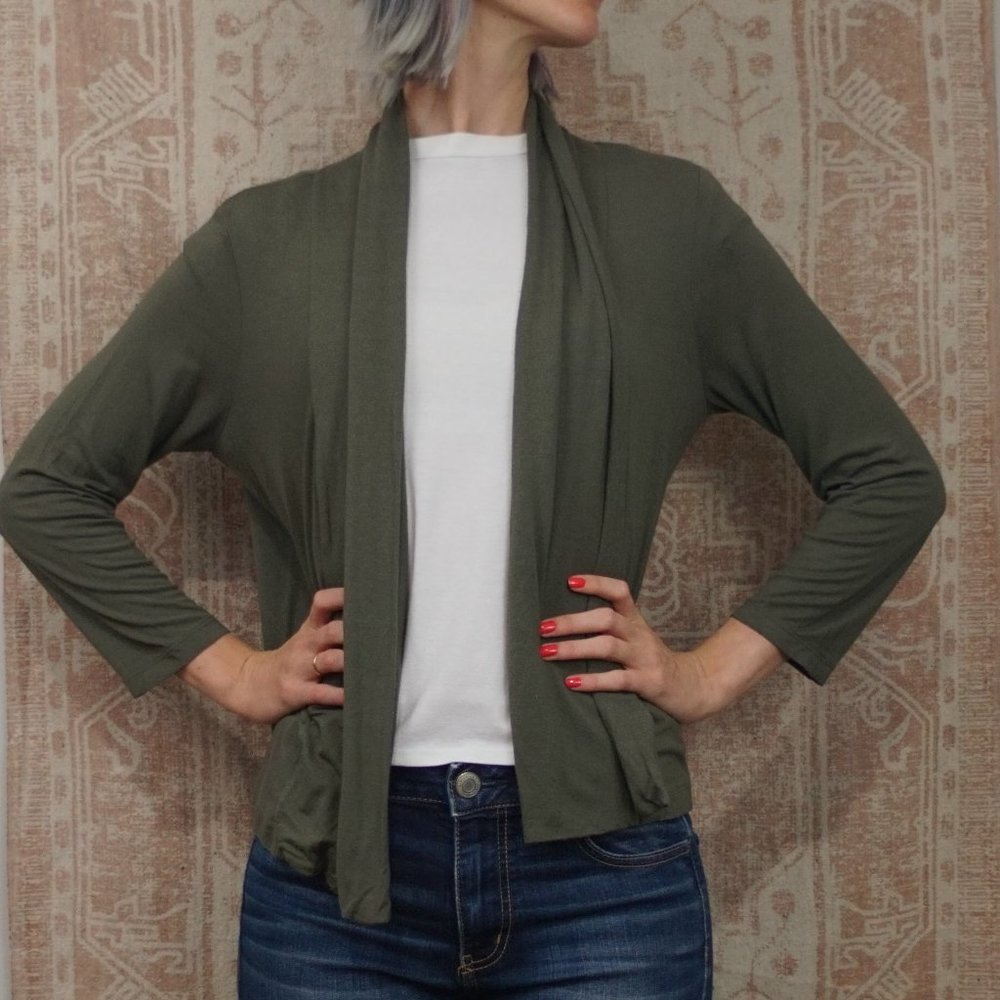3 for 40 ⭐Banana Republic Stretchy Cardigan